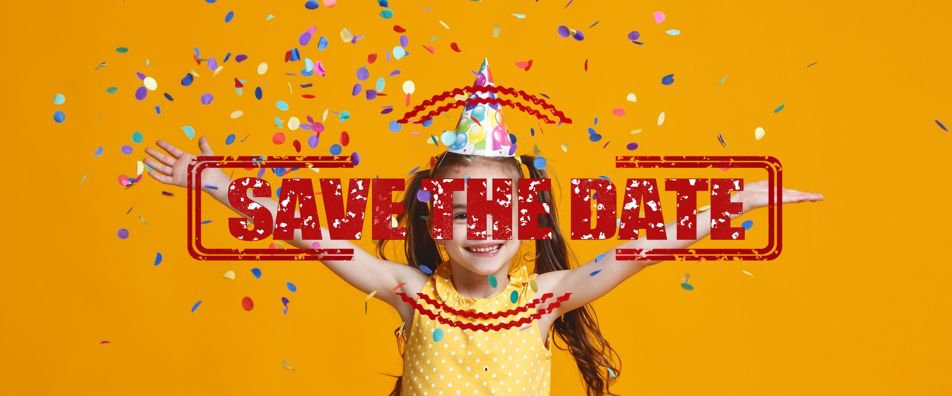 Kinderfasching, Forum Altötting, Foto Pixabay Ein Mädchen im gelben Kleid mit buntem Hütchen und Konfetti.