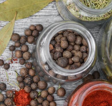 weltkueche-awo-altoetting-bild-pixabay-monicore-spices-2548653-1920x800