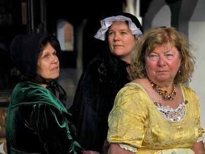 Theater-Stadtfuehrung-Altoetting-Foto-ANTHA-1040x780 Theater-Stadtfuehrung-Altoetting-Foto-ANTHA-1040x780