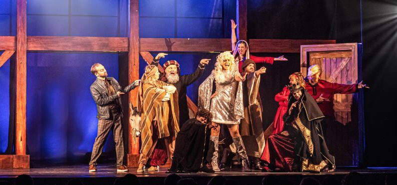 Espen Nowacki's Die stille Nacht, Forum Altötting, Foto: Espen Nowacki Eine Szene aus dem Musical 'Die stille Nacht'.