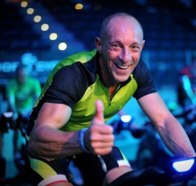 Raiffeisen-BRK Charity-Ride, Forum, Altoetting, Foto Indoor Cycling Group Große Freude beim Indoor Cycling