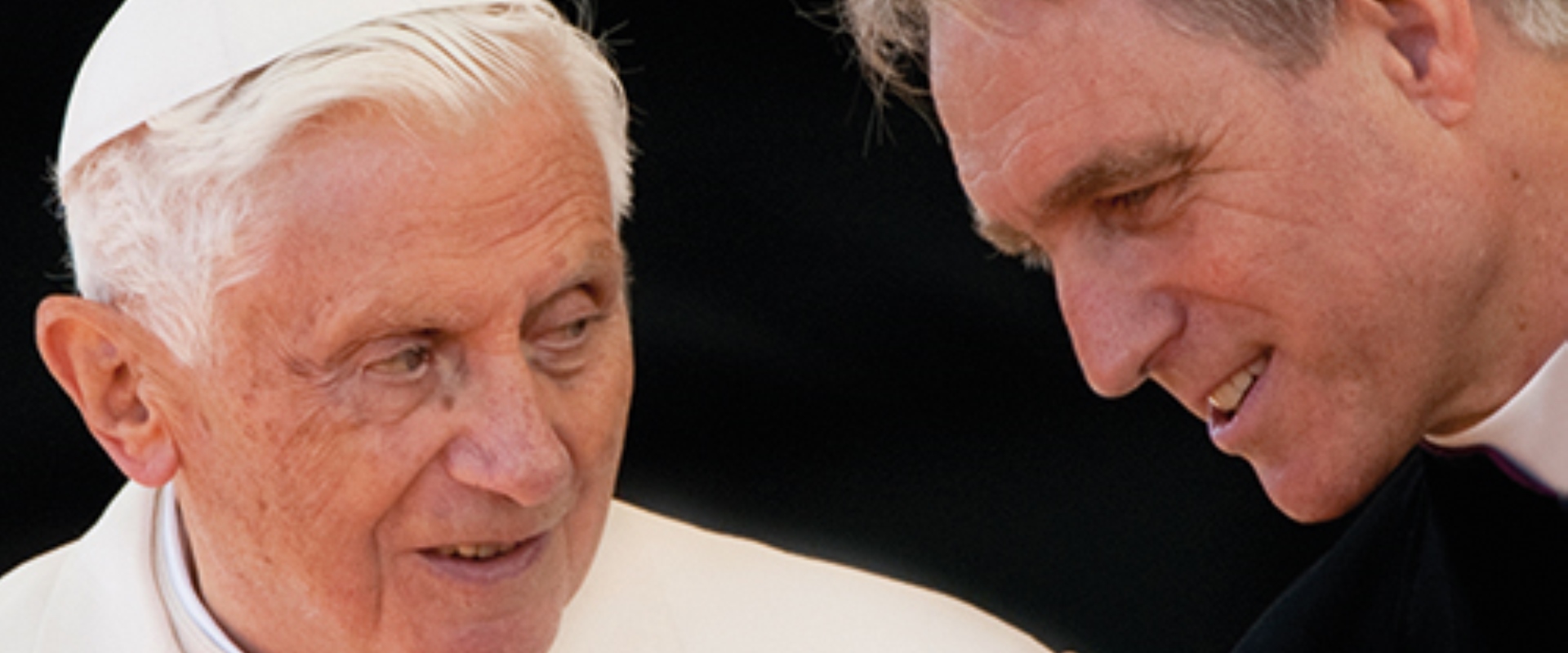 Erzbischof Georg Gänswein und Papst Benedikt XVI.
