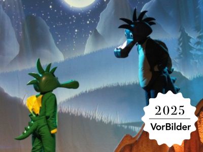 Tabaluga, Lilli, forum,Altötting, Peter Maffay, Bild Why Not Events Der kleine grüne Drache Tabaluga spricht mit seinem Vater.
