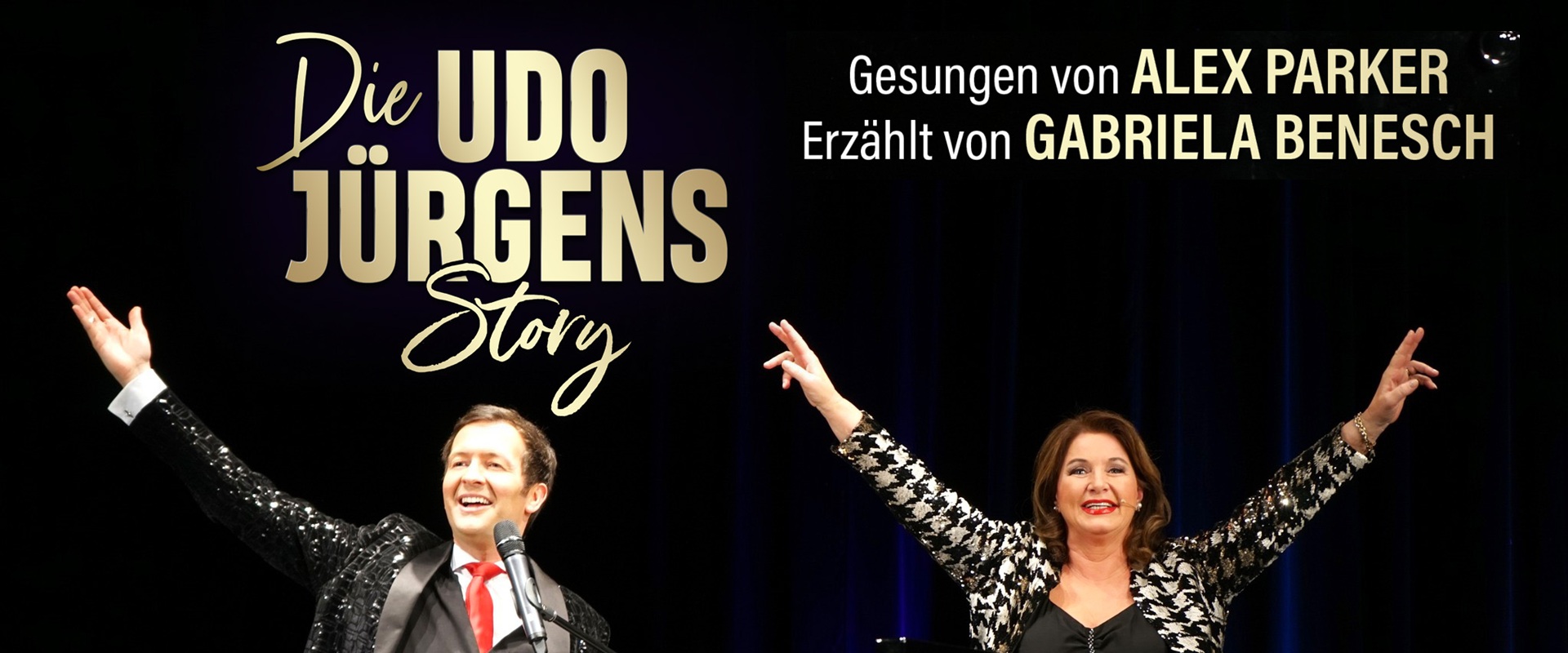 Ein Mann und eine Frau stehen an einem Klavier.
